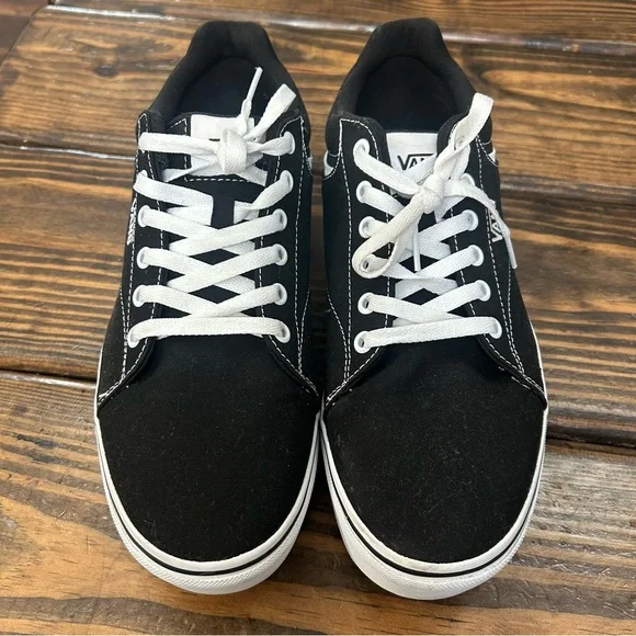 Vans Black and White Selden Platform Shoes- Like New - Picture 2 of 8